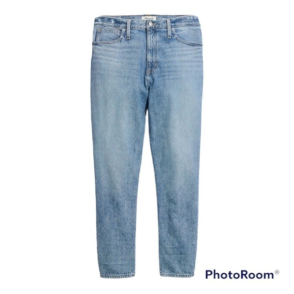 NWOT Madewell Jeans The Momjean in Melva Wash | Size 25 - Picture 3 of 16